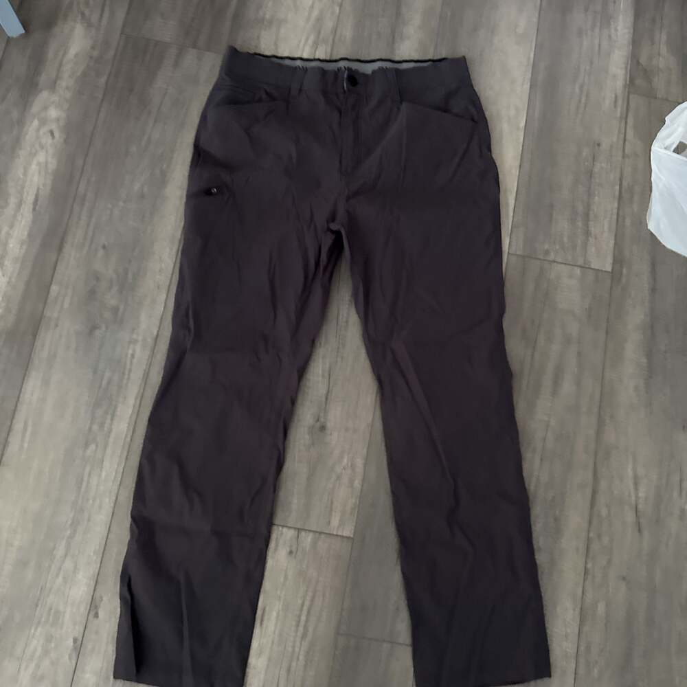 Orvis Men's 38x32 Gray Tech Water Repellant Outdoor Hiking Nylon Pants